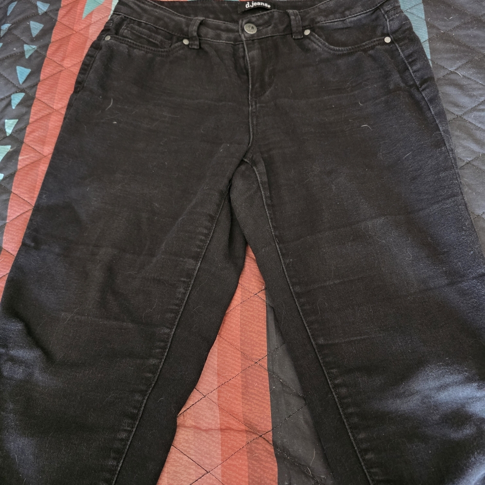 d.jeans Black Straight-Leg Capris